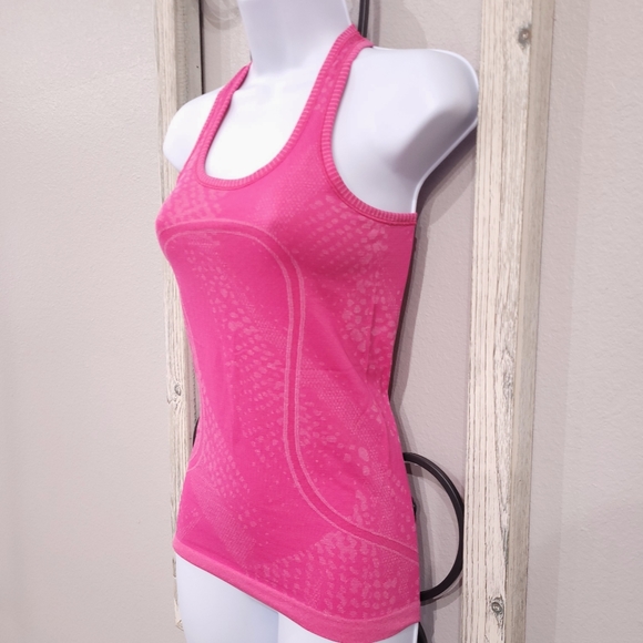 lululemon athletica Tops - Lululemon Swiftly tech Tank top, size 4